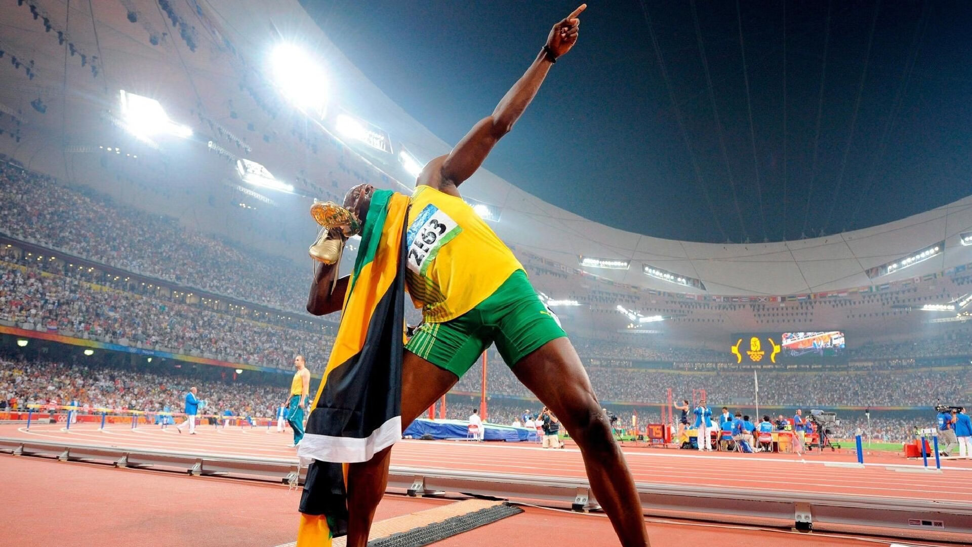 阿扎伦卡官方宣布刷新纪录新规，尤文图斯引发争议！比赛高潮迭起